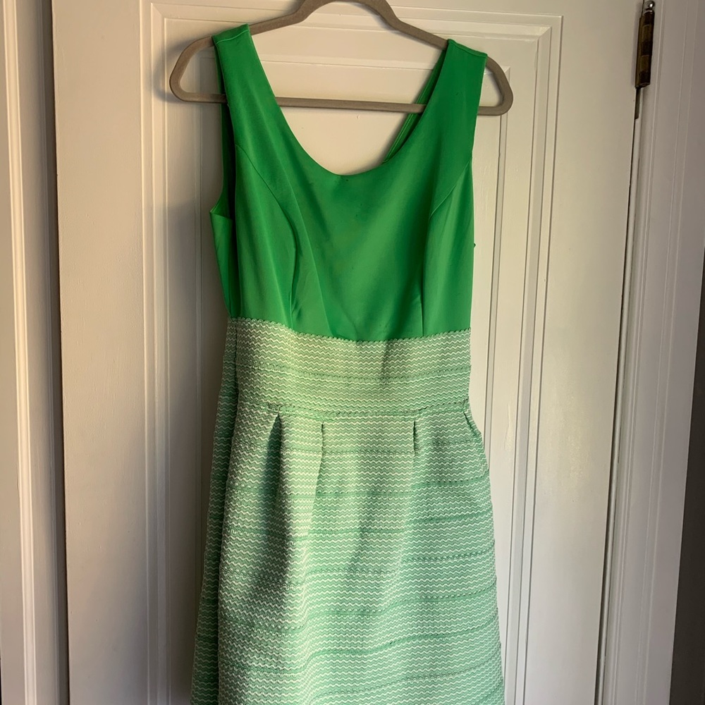NY&CO Stretch Green Pattern Dress